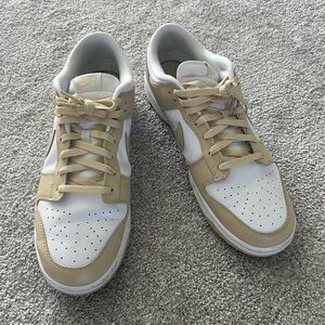Nike dunk low team gold